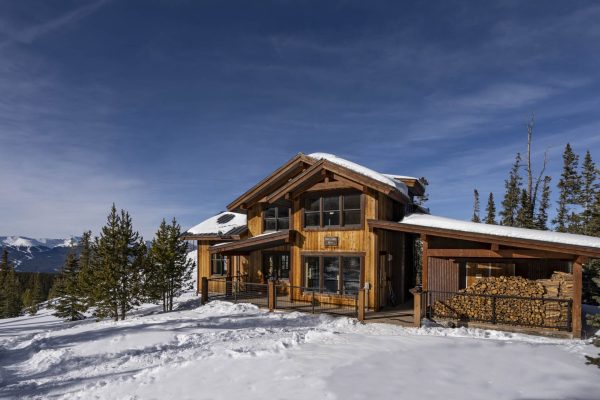 Summit Huts Sisters Cabin Outside