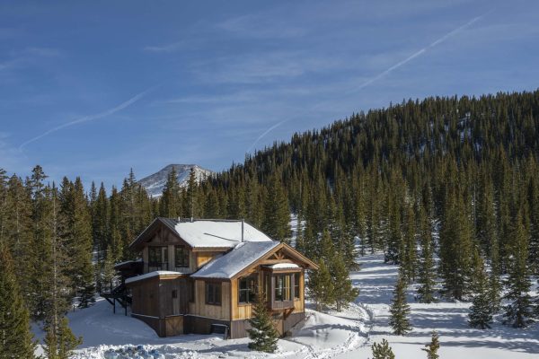 Summit Huts Sisters Cabin Outside